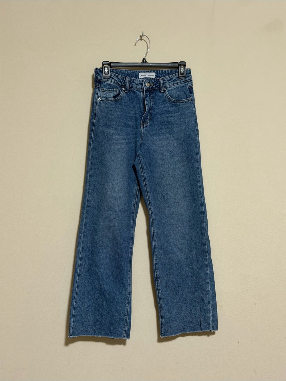Ashley Mason Wide-Leg High-Rise Jeans in Medium Blue